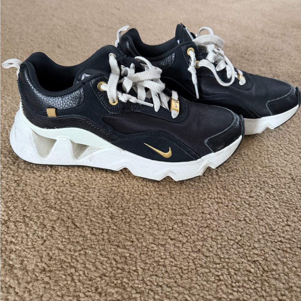 Nike Black Athletic Shoes